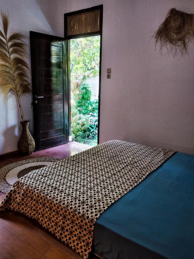 Вилла Gili Moonlight Retreat Гили-Эйр Экстерьер фото