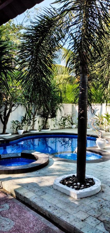 Вилла Gili Moonlight Retreat Гили-Эйр Экстерьер фото