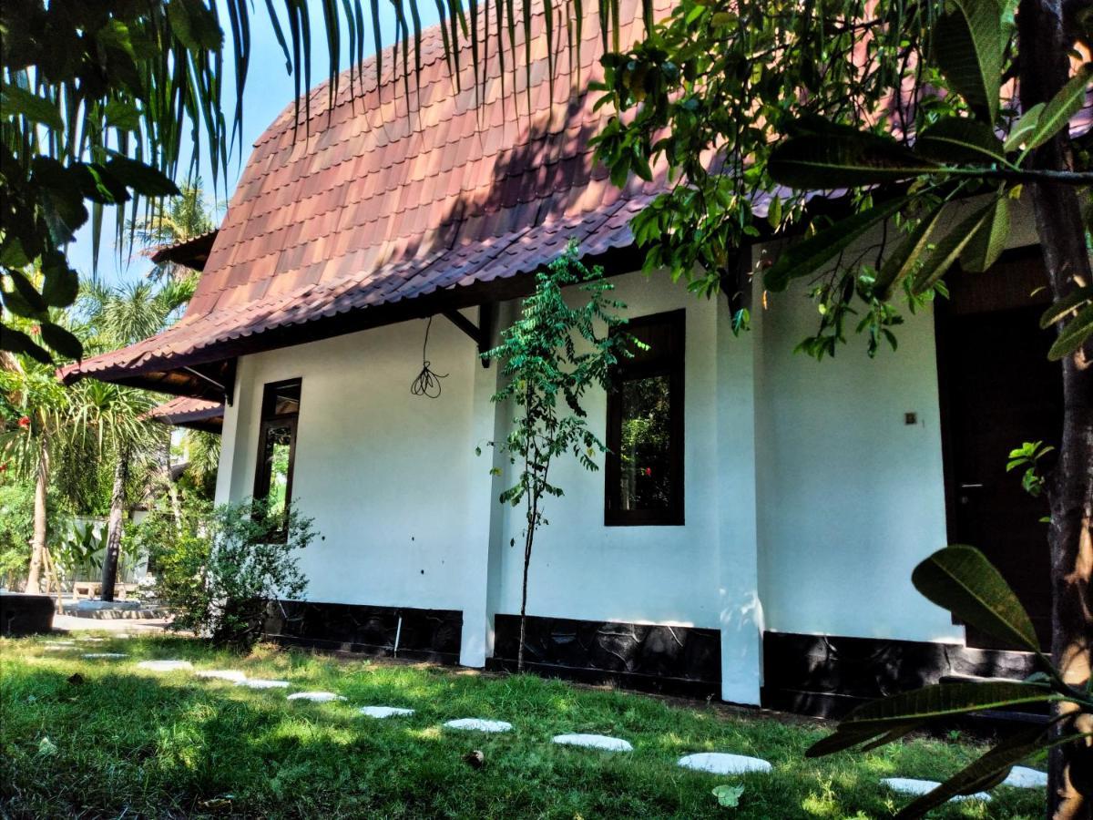 Вилла Gili Moonlight Retreat Гили-Эйр Экстерьер фото