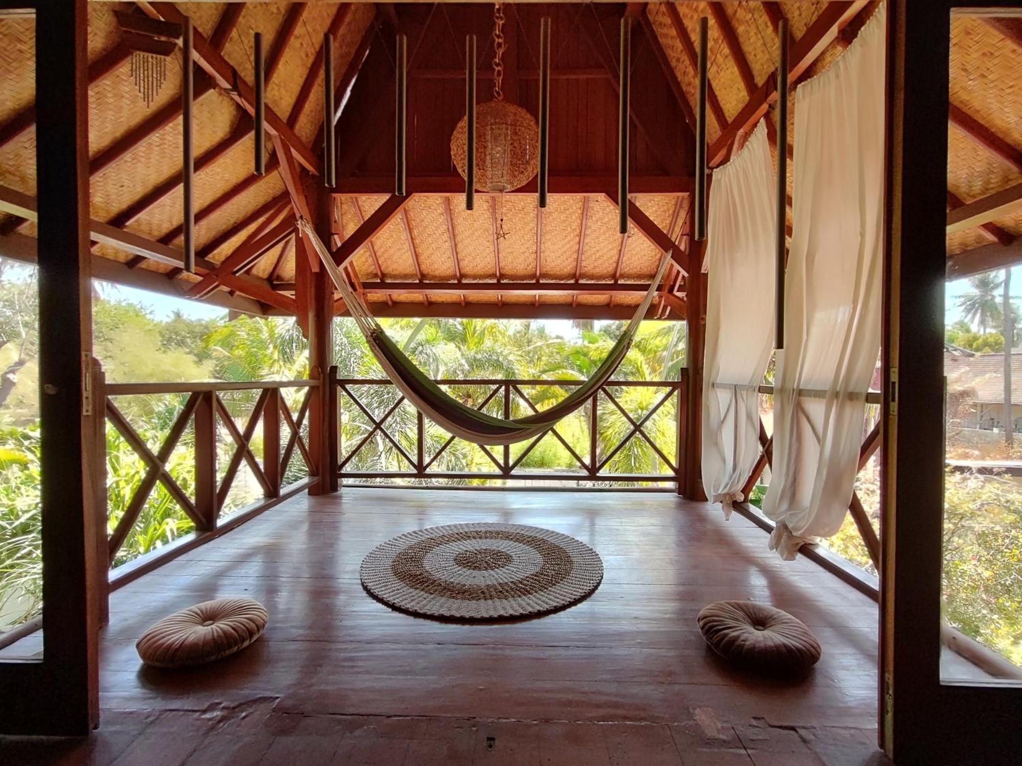 Вилла Gili Moonlight Retreat Гили-Эйр Экстерьер фото
