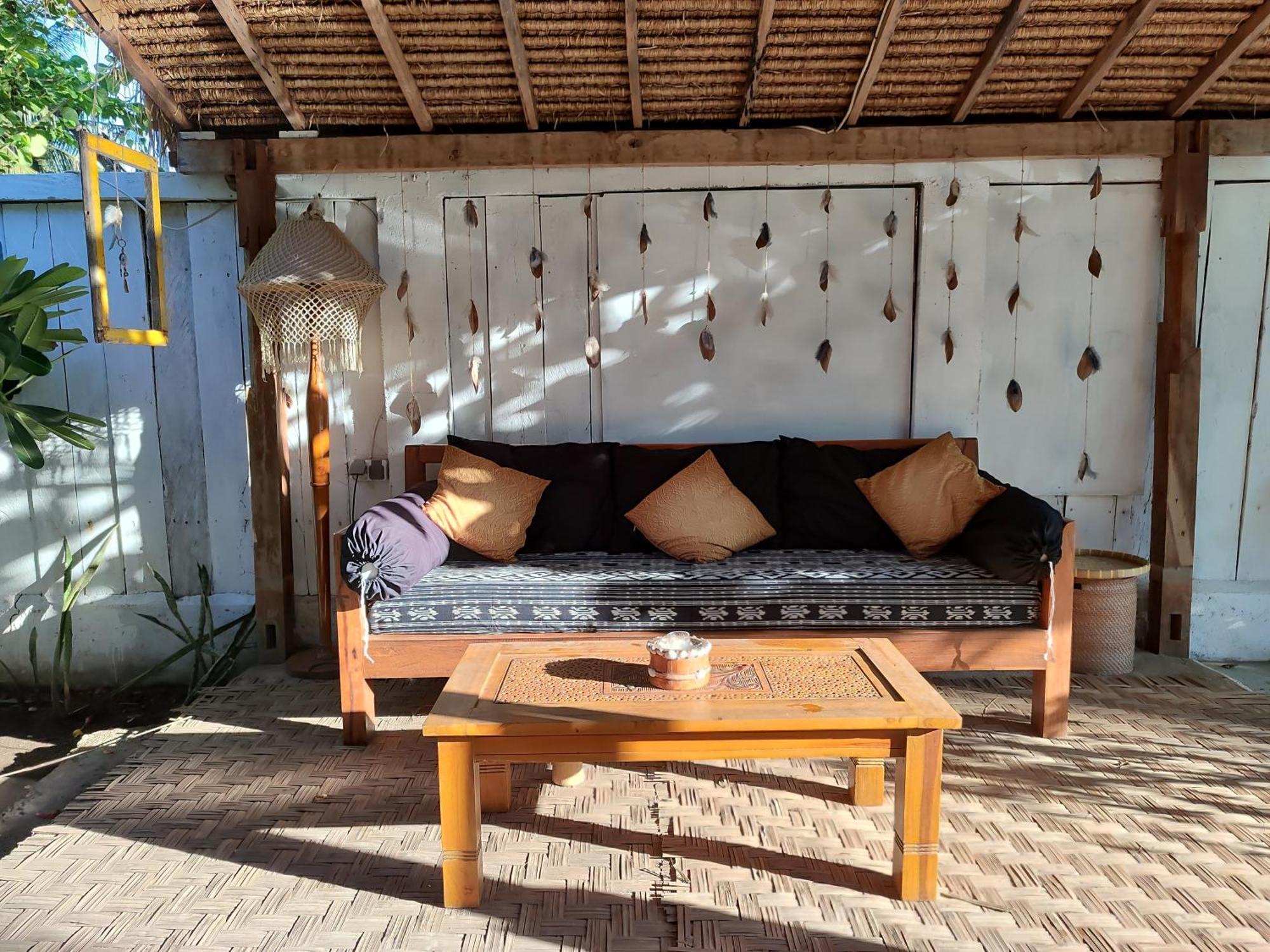 Вилла Gili Moonlight Retreat Гили-Эйр Экстерьер фото