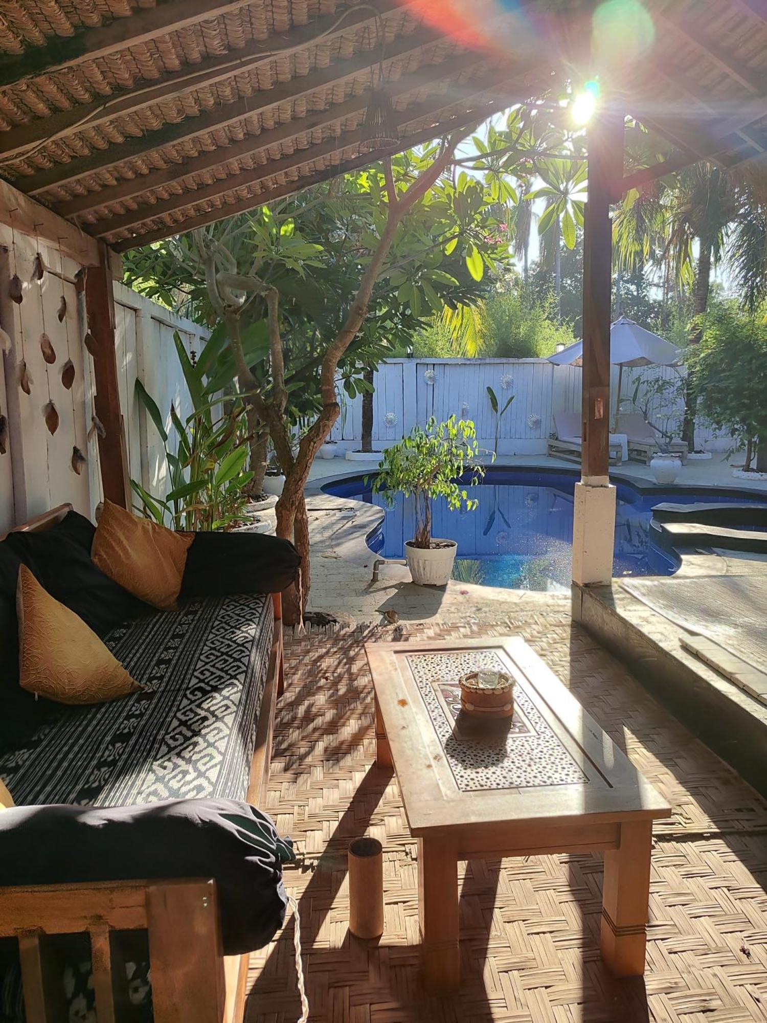 Вилла Gili Moonlight Retreat Гили-Эйр Экстерьер фото